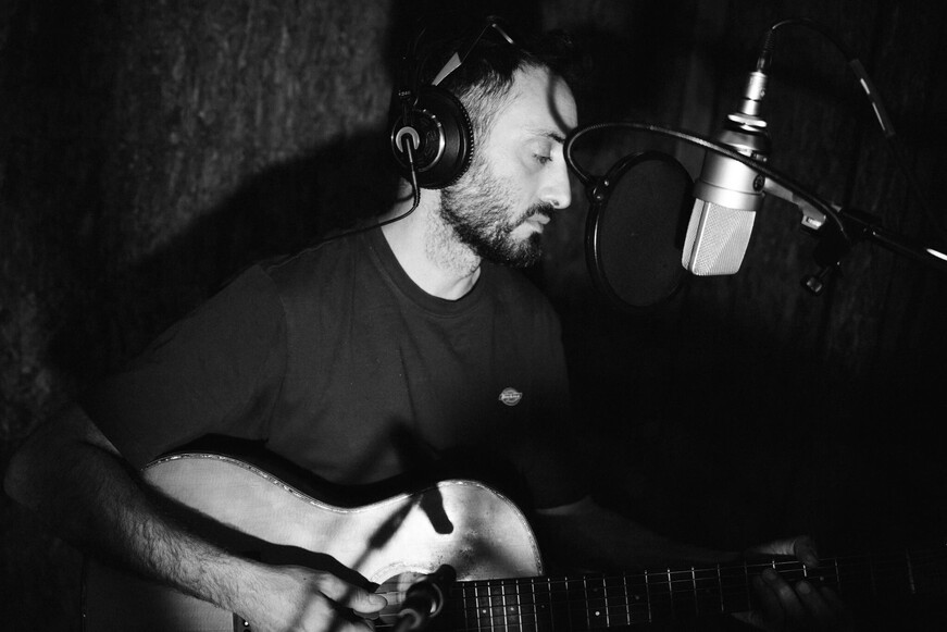 Rebetiko guitar - Kostis Kostakis