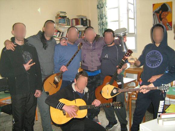 Bouzouki from our instrument-making seminar for prison music workshop
