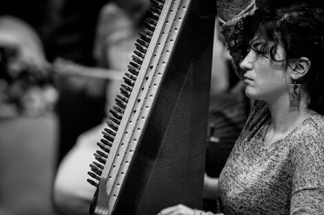 Music from Greece and Turkey: voice, rhythm & accompaniment with our instrument - Fotini Kokkala